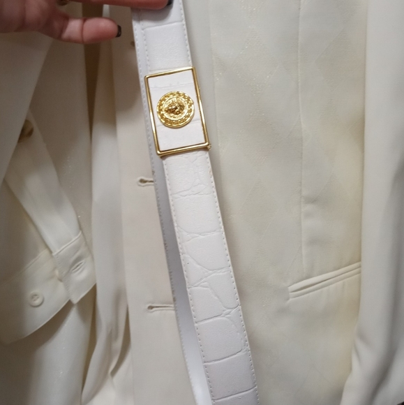 Pronti collection by Phita 3 piece cream white suit with belt. Diamond pattern - Picture 7 of 8
